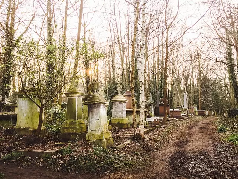 Unusual things to do in London - Abney Park Cemetery