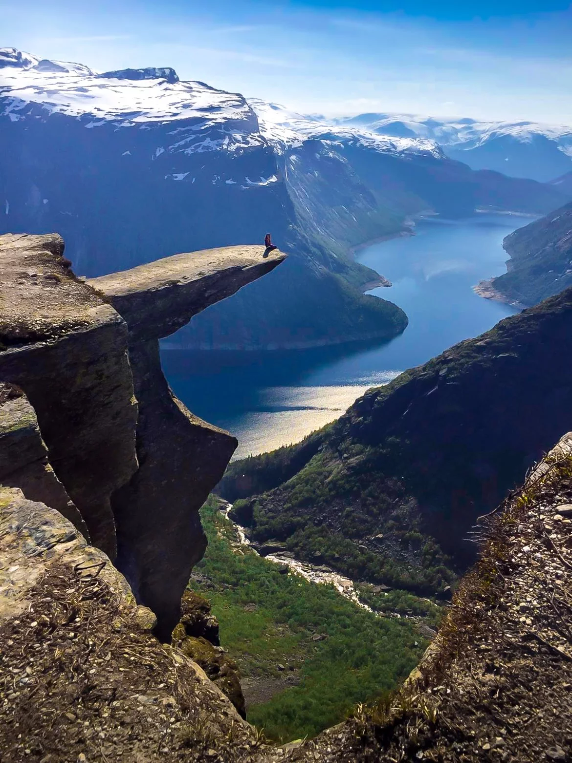 Hiking Trolltunga in Norway - The Ultimate GuideHiking Trolltunga in Norway - The Ultimate Guide 2023