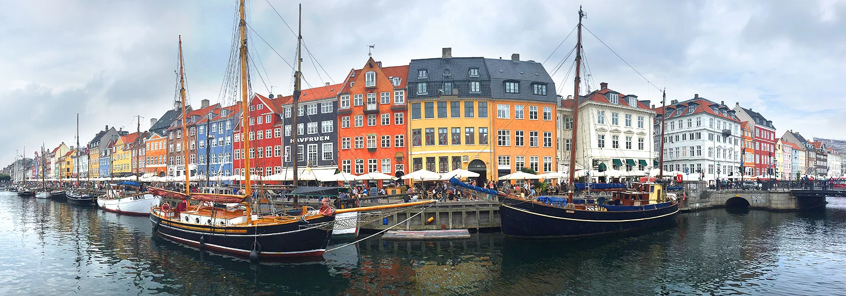top 20 best things to do in Copenhagen - Nyhavn Coloured Buildings