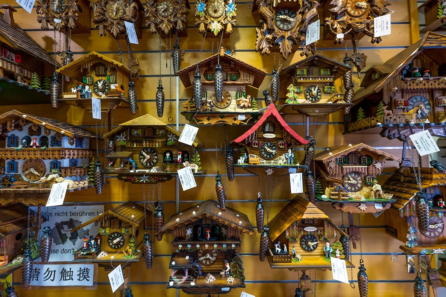 Zurich itinerary - Things to do in Zurich - Teddy's Souvenir Shop