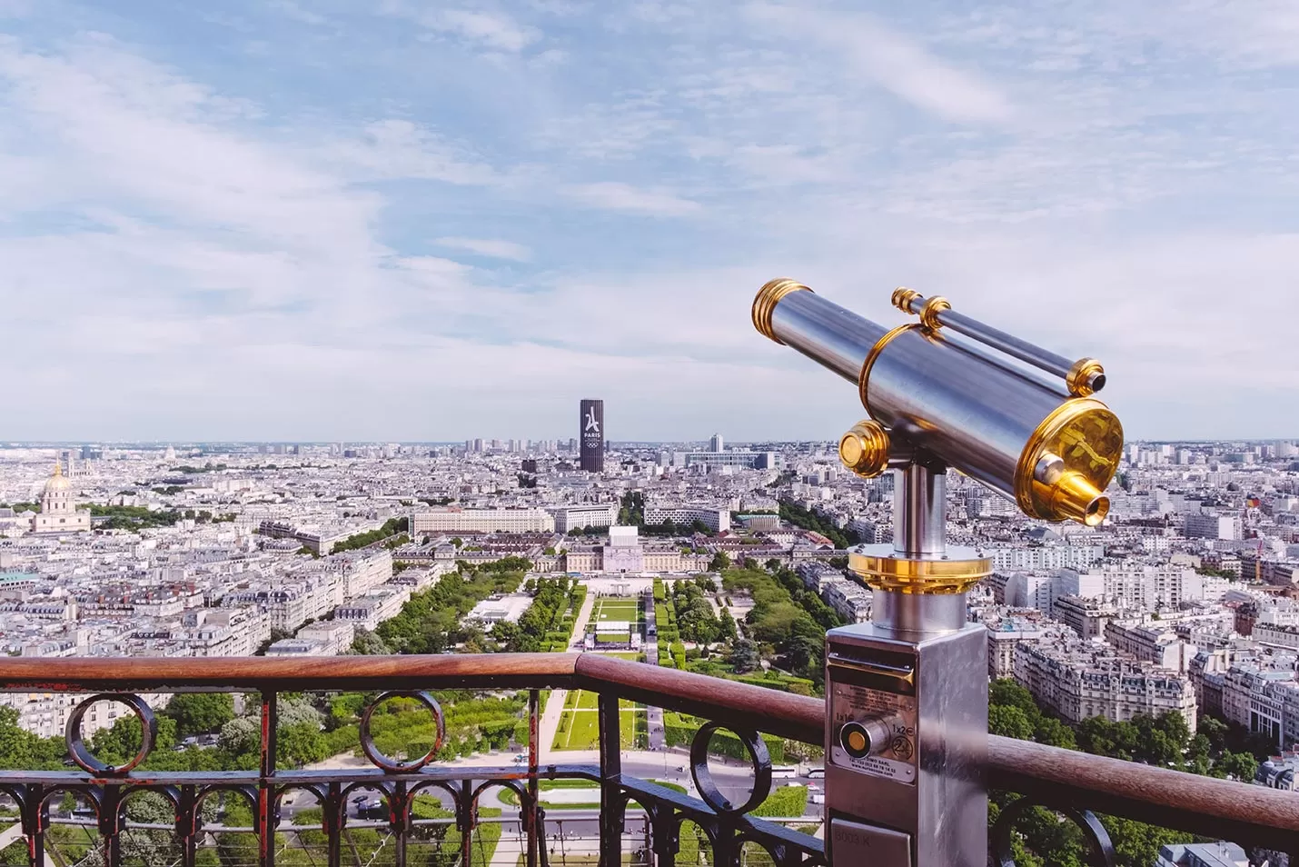 paris itinerary 4 days - what to do in paris in 4 days - on top of eiffel tower