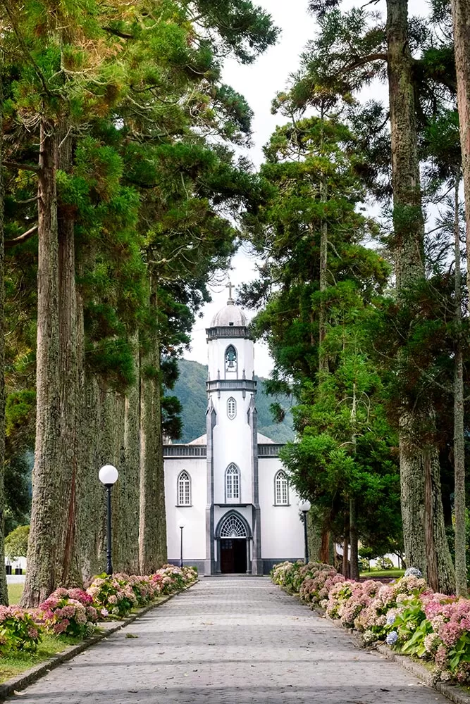 sao miguel island azores travel guide Igreja de Sao Nicolau Church