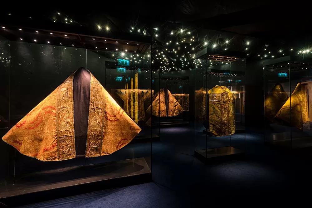 Vikings in Ireland - Medieval Museum Waterford Vestments