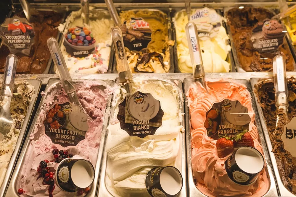 rome tips and tricks - spot a fake gelato