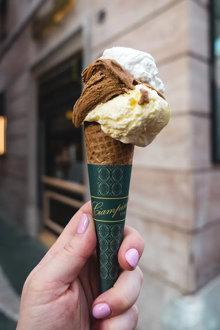 rome tips and tricks - get a real gelato at ciampini