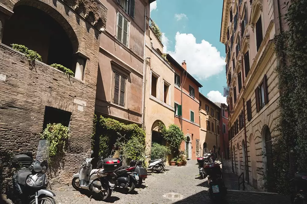 trastevere walking tour - Vicolo dell'Atleta