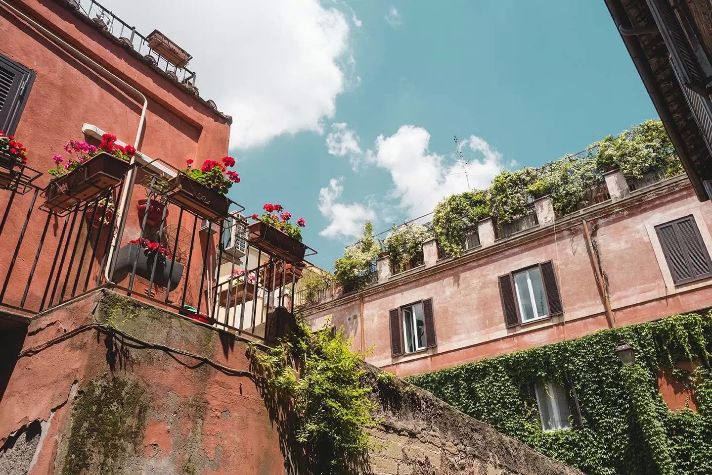 trastevere walking tour - Vicolo dell'Atleta terrace