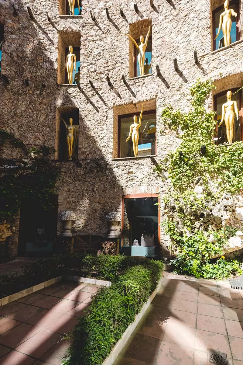 Best things to do in Costa Brava - Figueres Dali Theatre Museum Oscar-like statues
