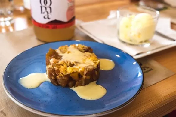 Best things to do in Costa Brava - mooma cidery apple pie