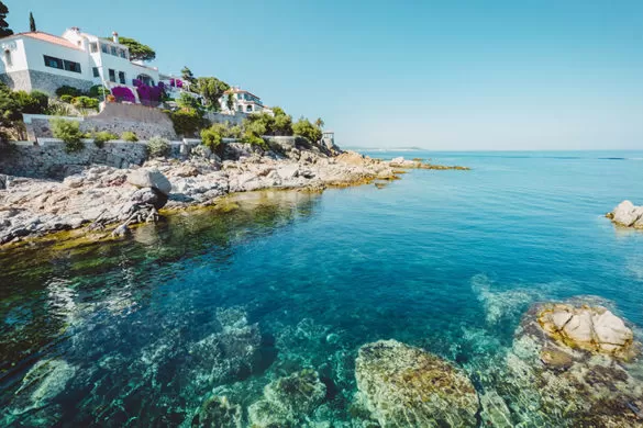 Best things to do in Costa Brava - S'Agaró coastal walk Camins de Ronda clear water