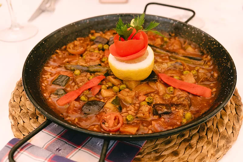 Best things to do in Costa Brava - tossa de mar where to eat paella