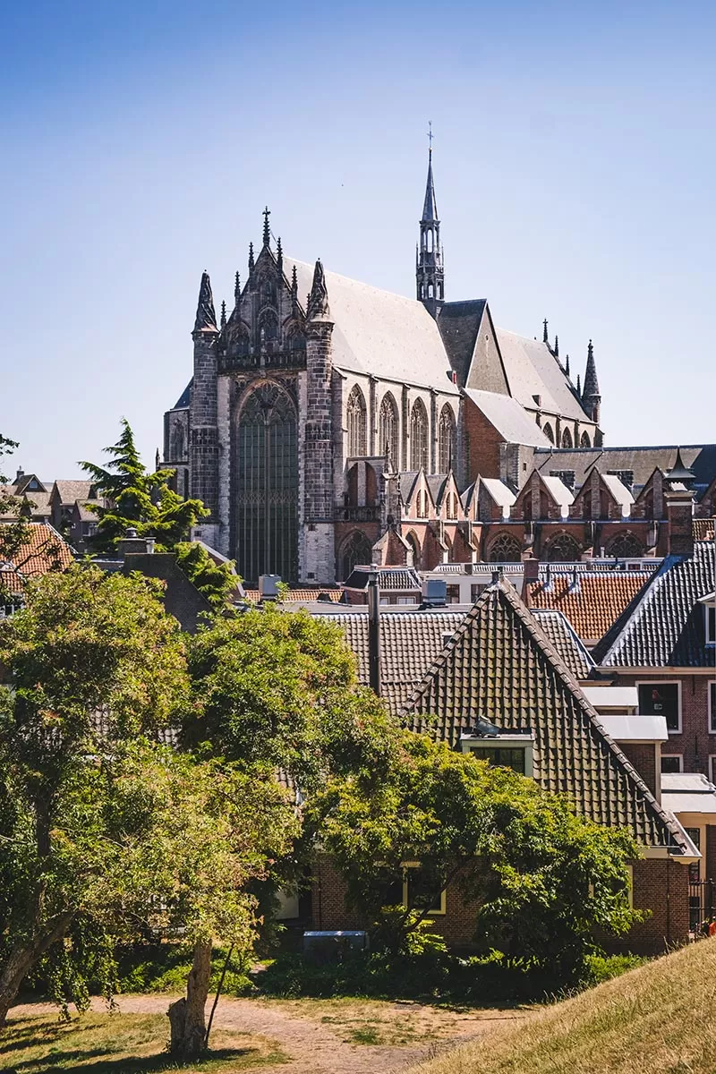 Day trips from Amsterdam - Top things to see in Leiden - Hooglandse kerk