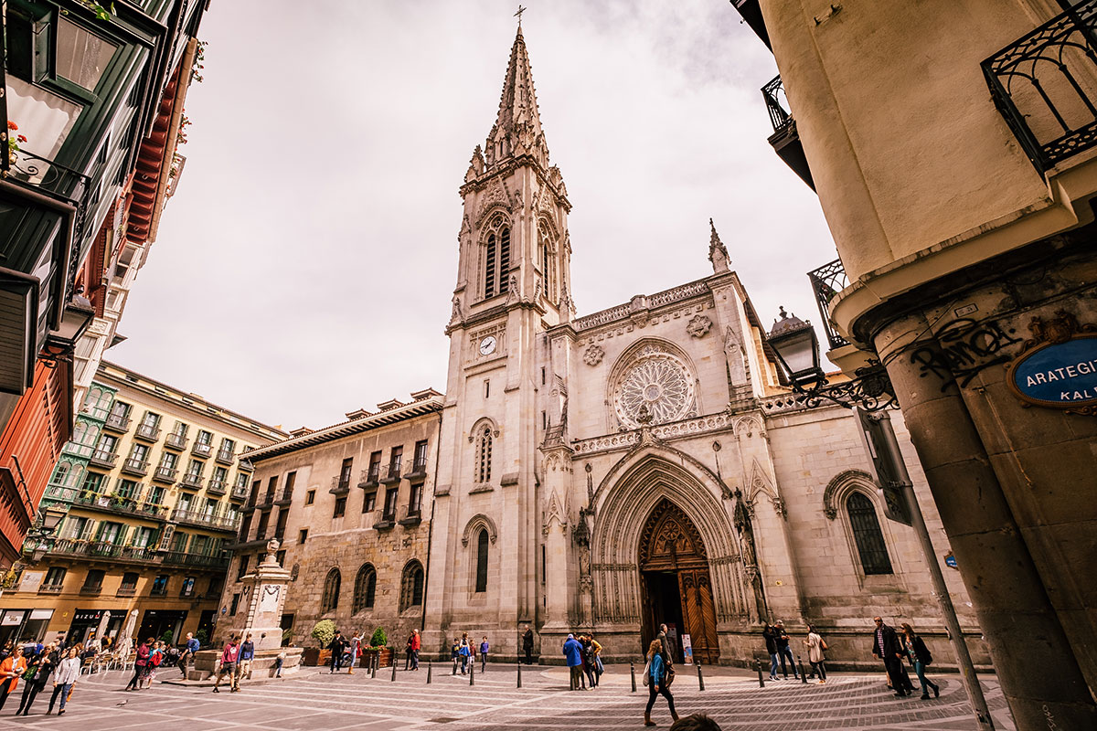 Best things to do in Bilbao Spain - Catedral de Santiago St James Cathedral
