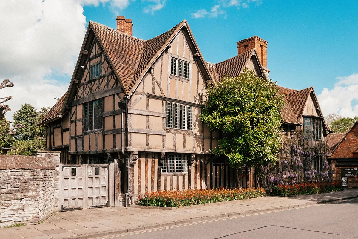 Best Things to do in Stratford-upon-Avon - Halls Croft Exterior