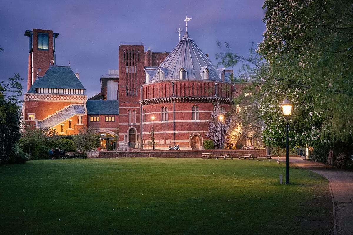 Best Things to do in Stratford-upon-Avon - Royal Shakespeare Theatre Sunset Garden