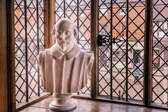 Best Things to do in Stratford-upon-Avon - Shakespeare Birthplace Bust