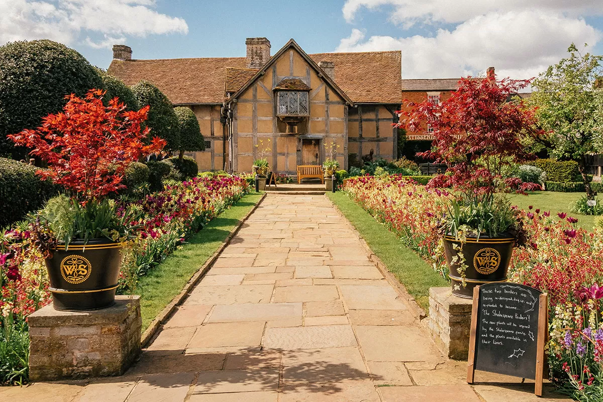 Best Things to do in Stratford-upon-Avon - Shakespeare Birthplace Garden