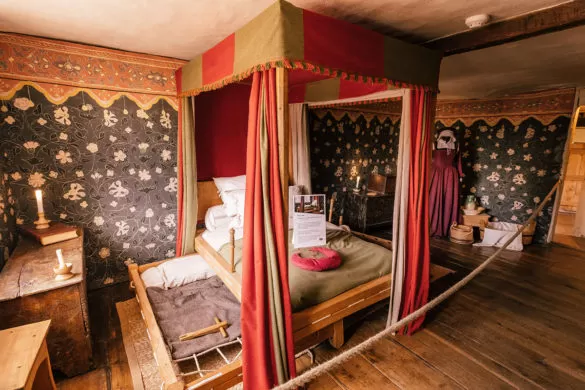 Best Things to do in Stratford-upon-Avon - Shakespeare Birthplace master bedroom