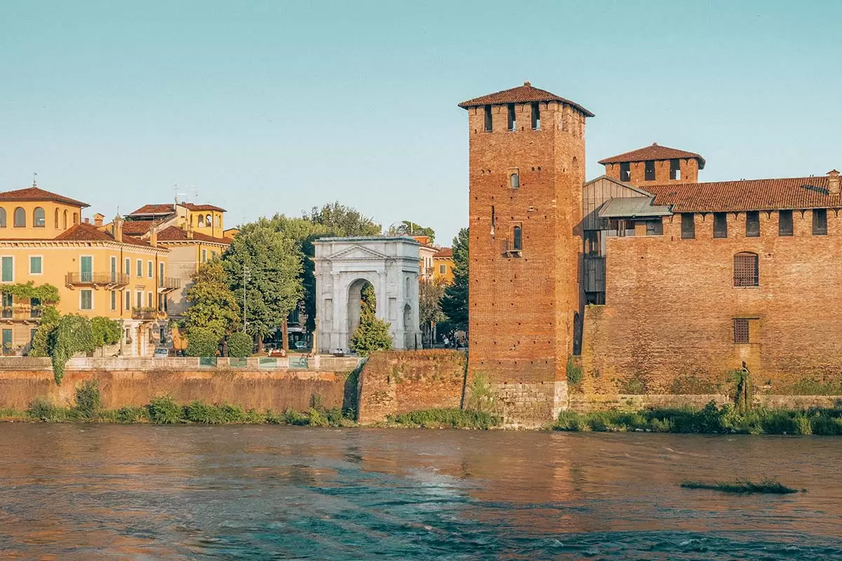 Best Things to do in Verona Italy - Arco dei Gavi and Castelvecchio