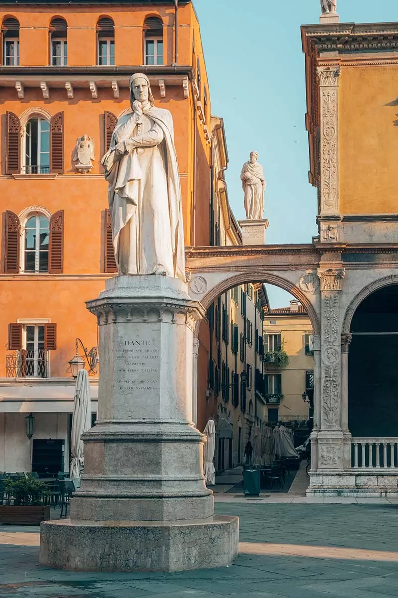 Best Things to do in Verona Italy - Piazza dei Signori and Dante statue
