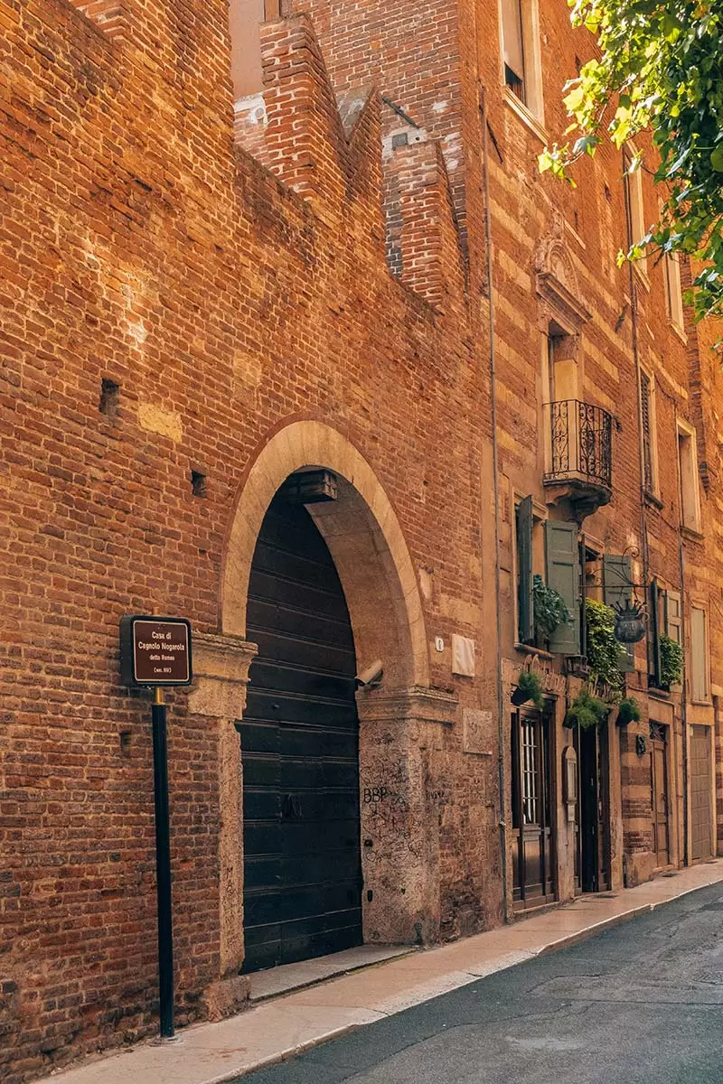 Best Things to do in Verona Italy - Romeo's House