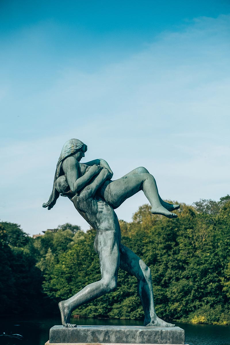 Best things to do in Oslo, Norway - Vigeland Sculpture Park - Man carrying woman
