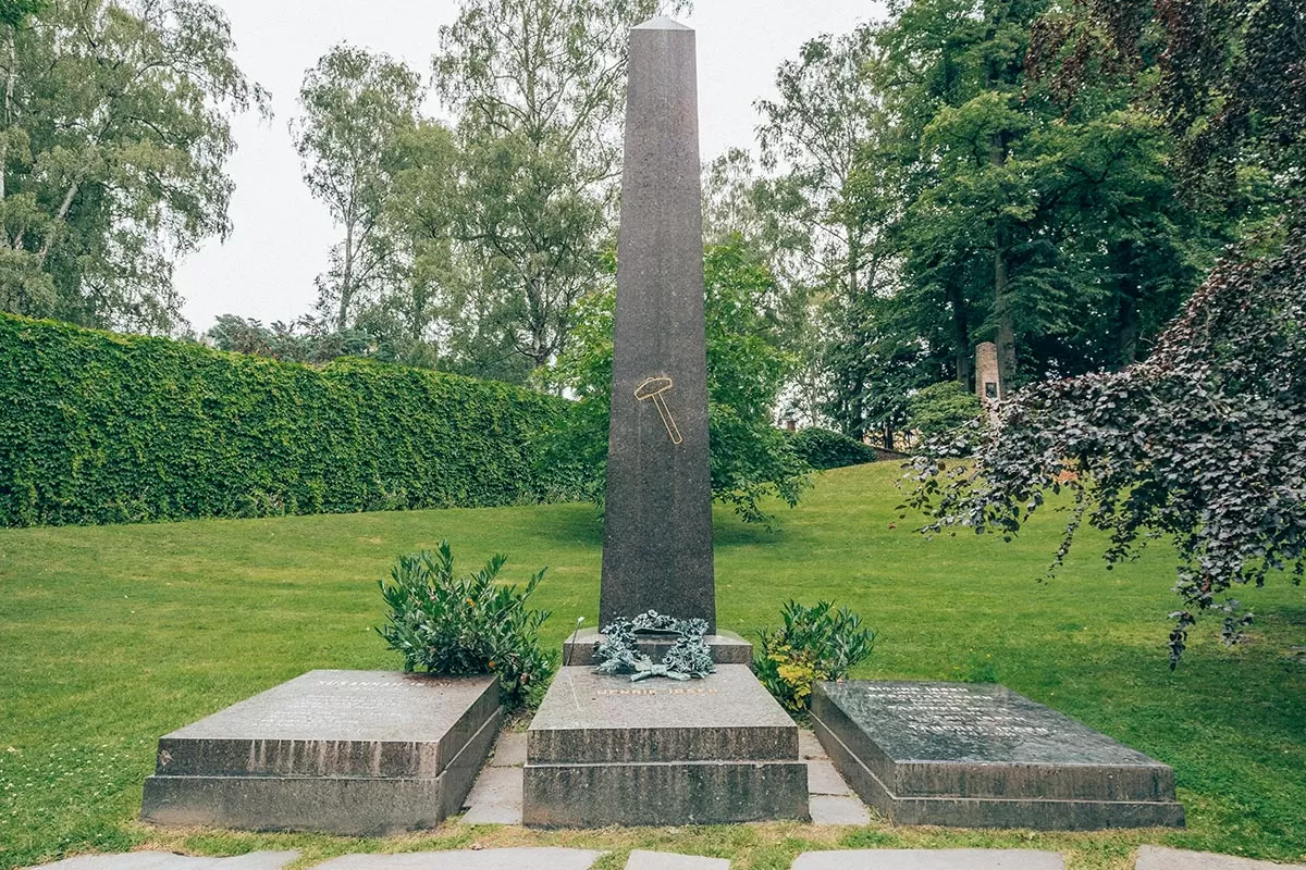Free things to do in Oslo -Norway - Henrik Ibsen's grave at Vår Frelsers gravlund - Our Saviour’s Cemetery