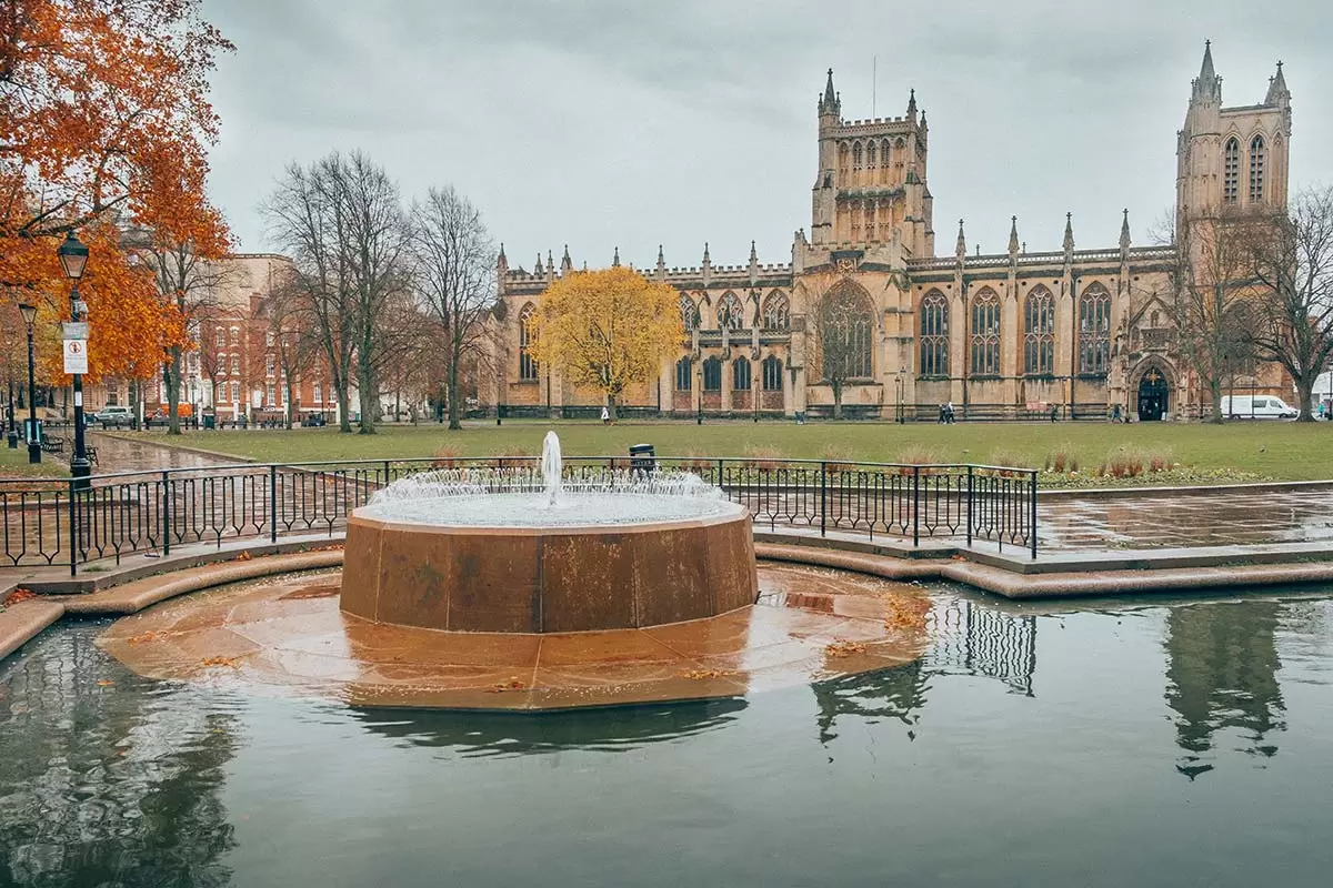 Bristol City Guide - Best Things to do in Bristol - Bristol Cathedral and fountain