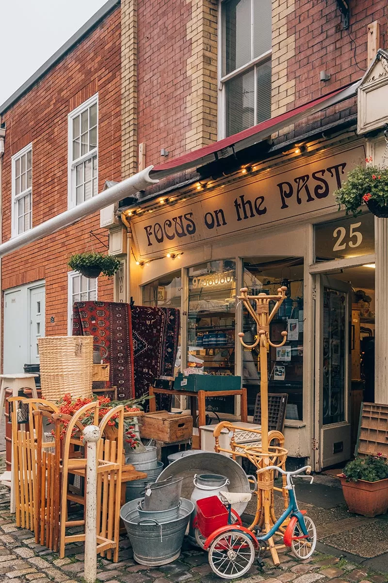 Bristol City Guide - Best Things to do in Bristol - Clifton Village shops