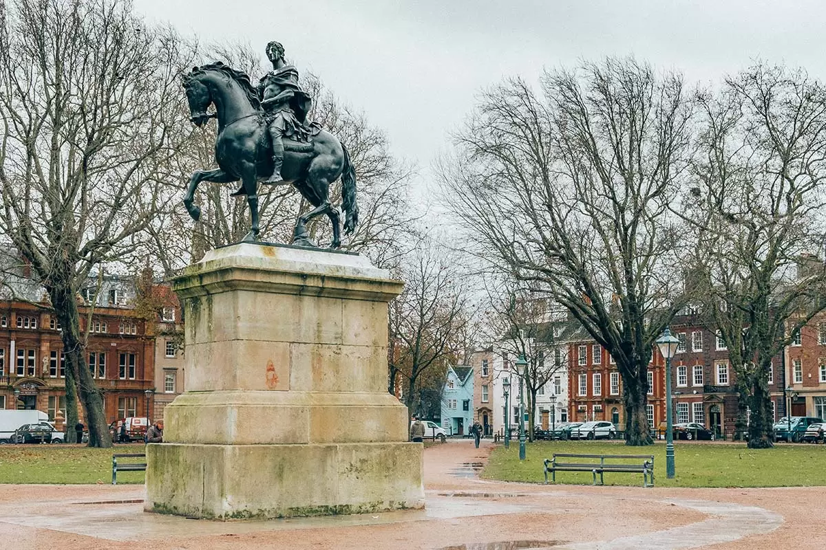 Bristol City Guide - Best Things to do in Bristol - Queens Square