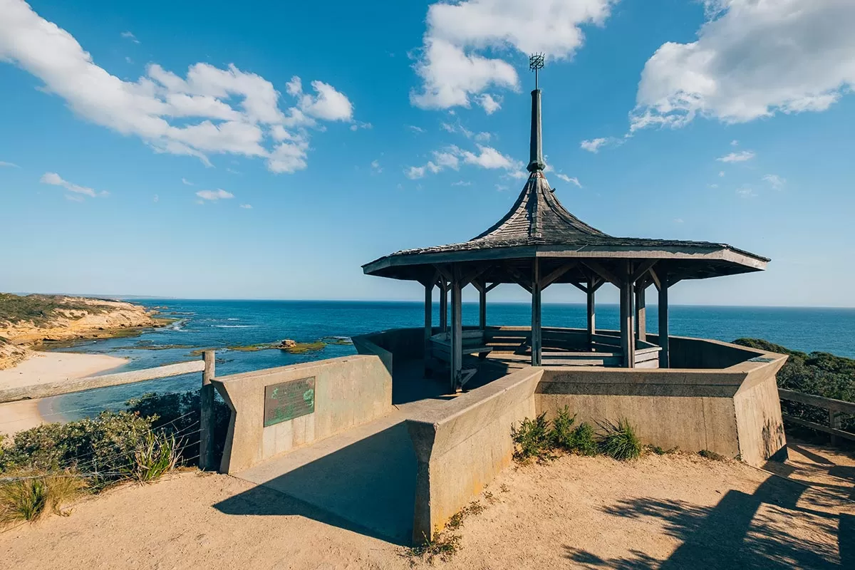 Top things to do on the Mornington Peninsula - Coppins Lookout Sorrento Ocean Beach Tides