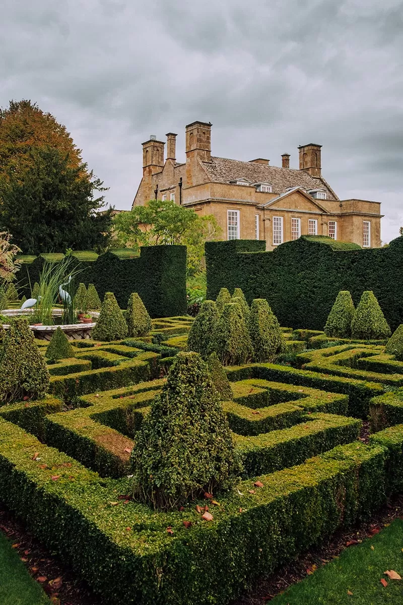 Cotswolds Best Villages - Moreton-in-Marsh - Bourton House Garden - The Knot Garden Hedge