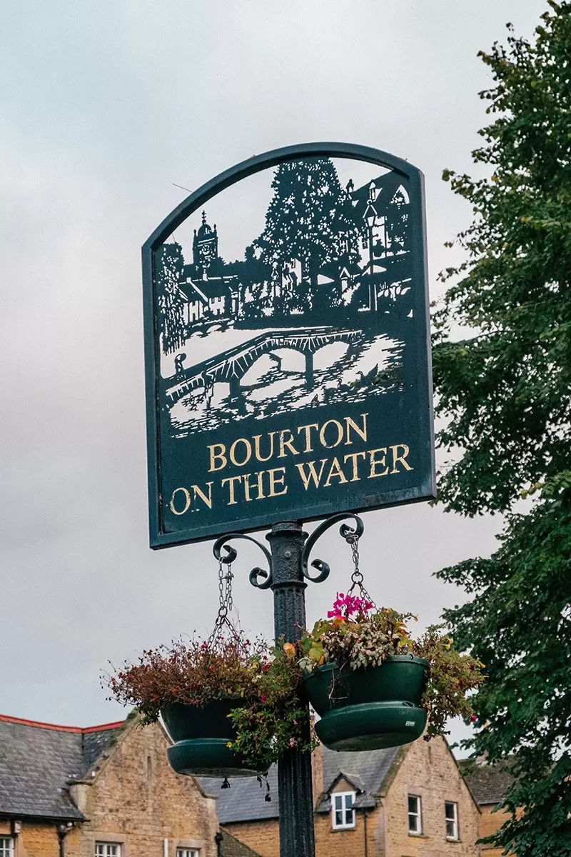 Things to do in Bourton-on-the-Water - The Cotswolds - Village sign