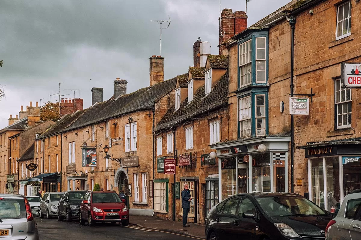 Things to do in Moreton-in-Marsh - The Cotswolds - High Street Shops on Fosse Way