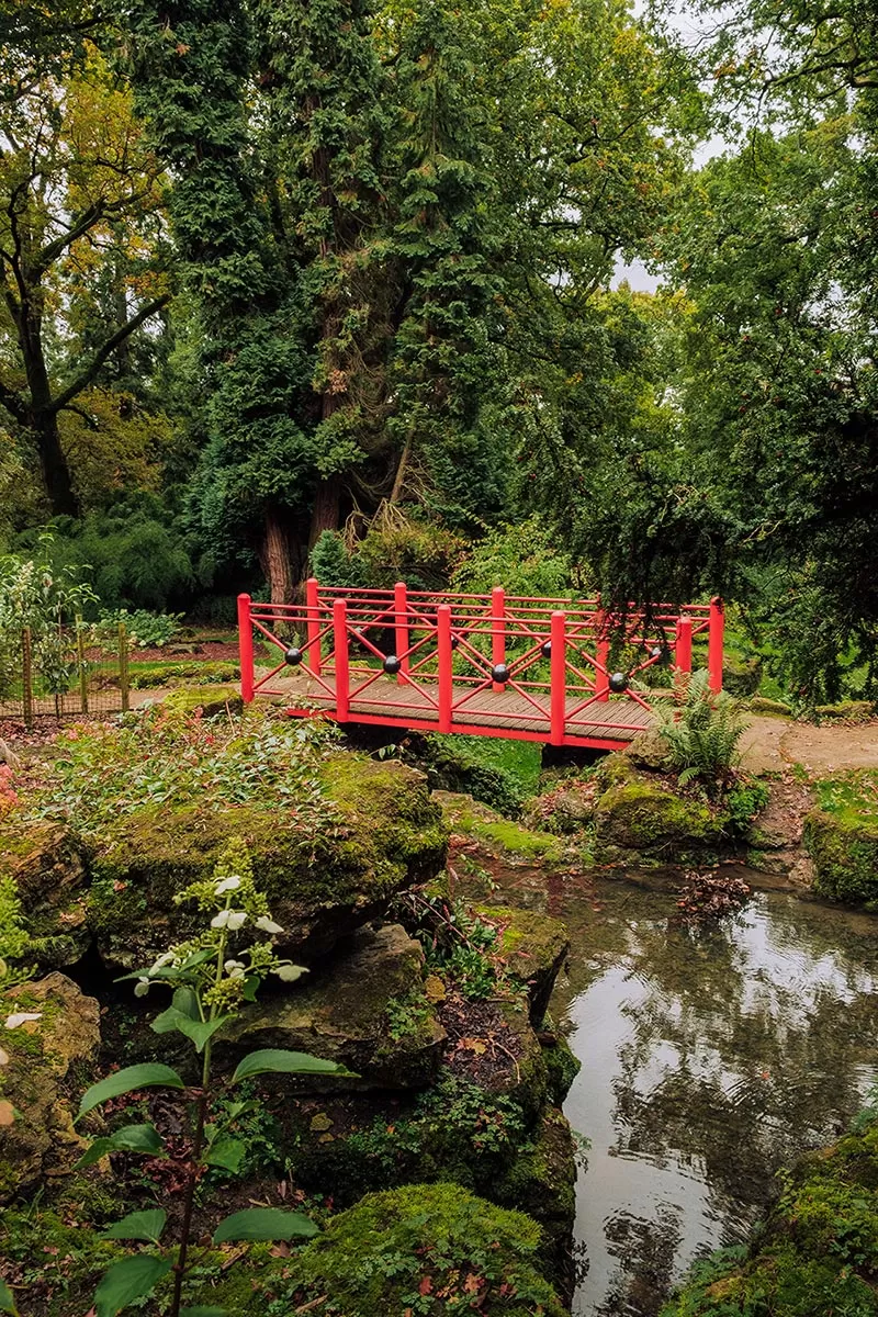Things to do in Moreton-in-Marsh - The Cotswolds - The Batsford Arboretum - Red Bridge crossing stream