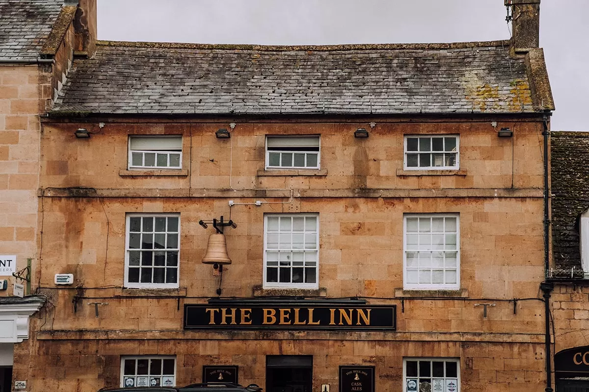 Things to do in Moreton-in-Marsh - The Cotswolds - The Bell Inn - The Prancing Pony