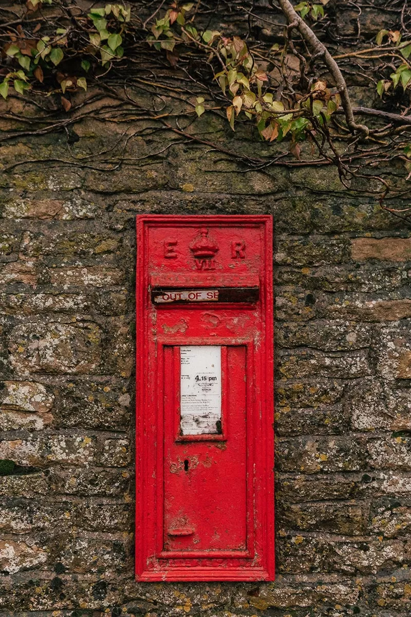 Things to do in Stow-on-the-Wold - Historic Postbox in wall
