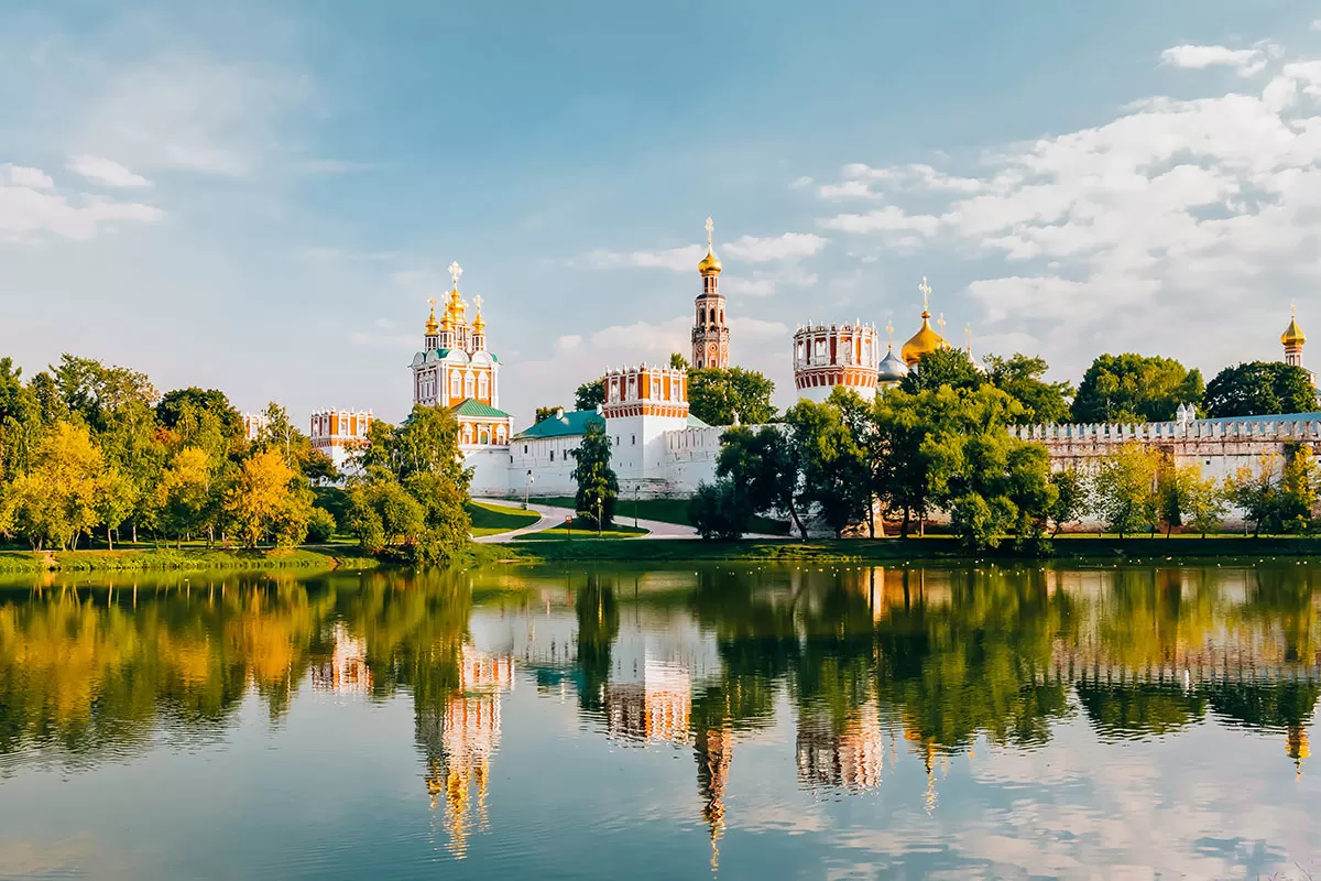Russian Phrases - Novodevichy convent in Moscow