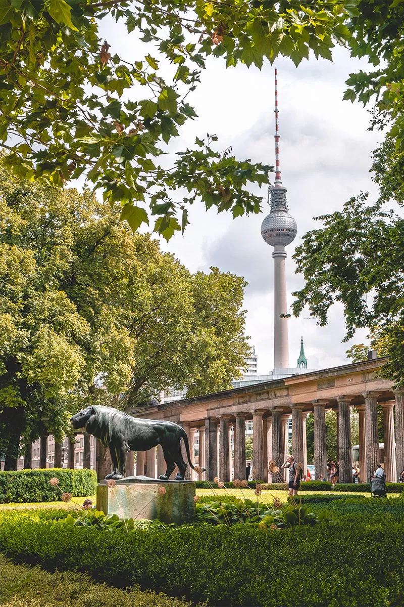 Is German hard to learn - Berliner Fernsehturm