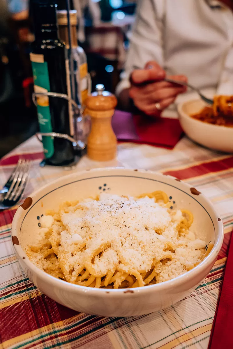 Italian Culture - Italian never break spaghetti