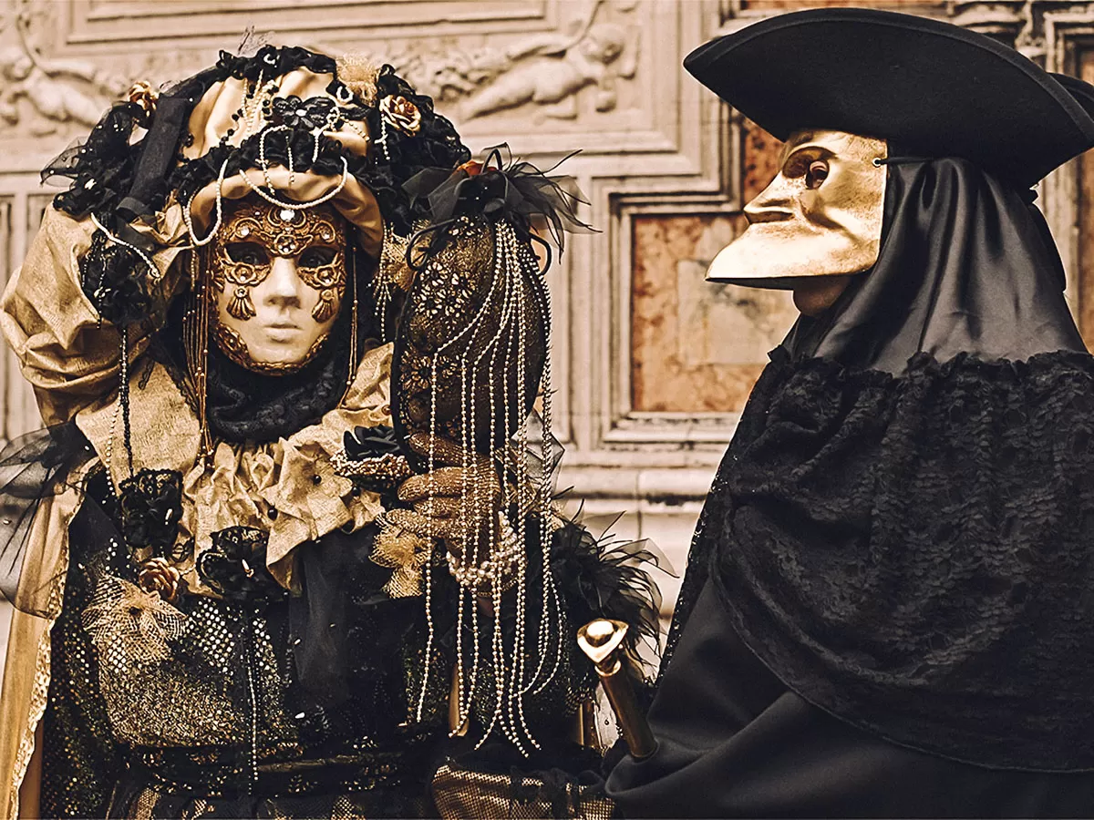Carnival of Venice, Italy - The Ultimate Guide - Attend a Masquerade Ball