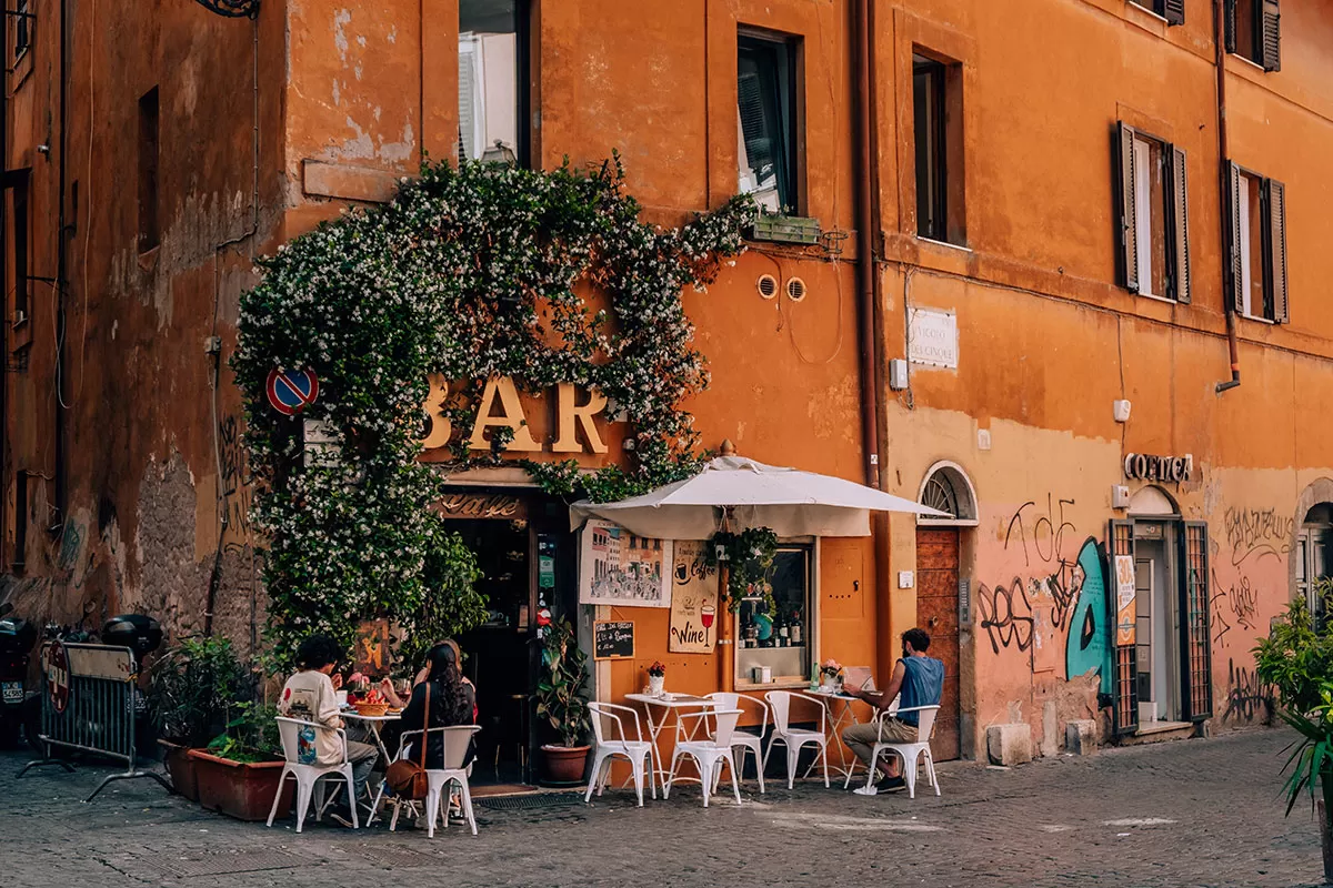 Best area to stay in Rome - Bar in Trastevere