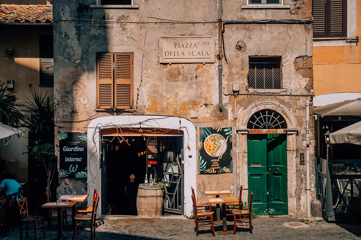 Rome 3 Day Itinerary - Things to do in Rome in 3 days - Piazza della Scala in Trastevere