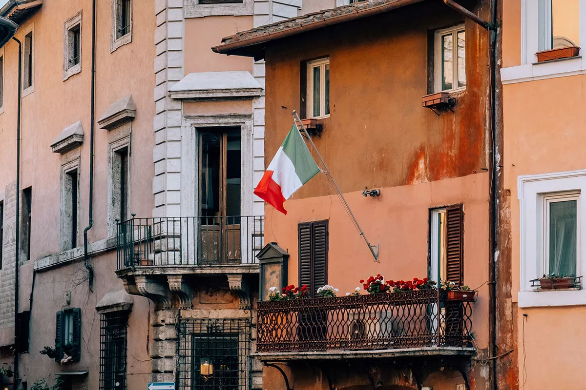 Italian National Anthem Lyrics - Italian flag