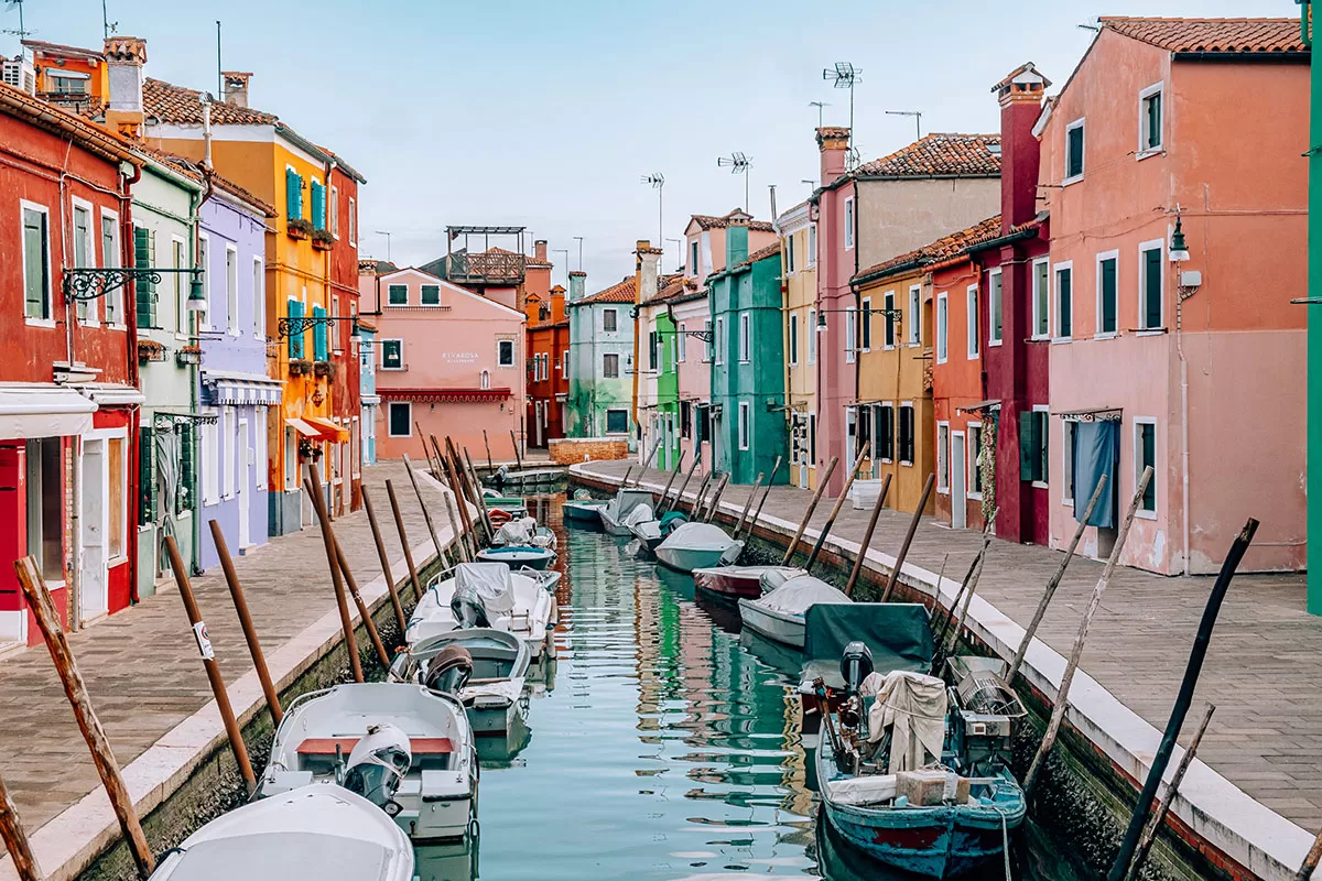Things to do in Burano Italy - Explore the colourful houses