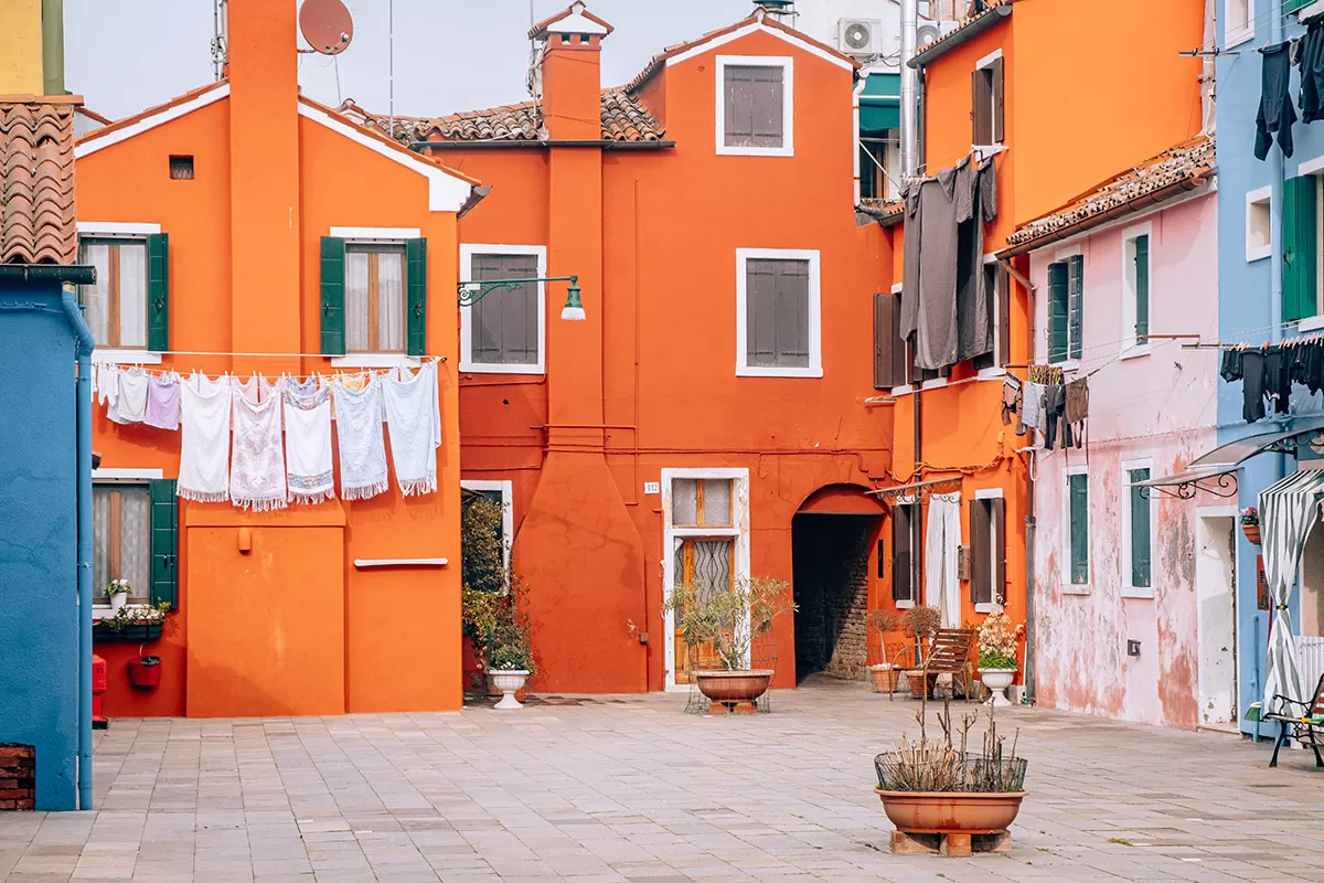 urano Italy - Orange houses