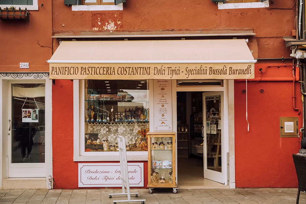 urano Italy - Go to Panificio Pasticceria Costantini for Buranelli Biscuits