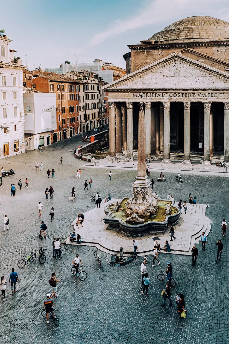 Top Hotels near the Pantheon in Rome -Overlooking the Pantheon