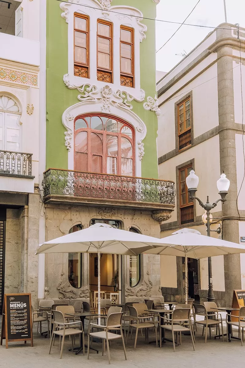 Things to do in Gran Canaria Spain - Cafe on Calle Triana