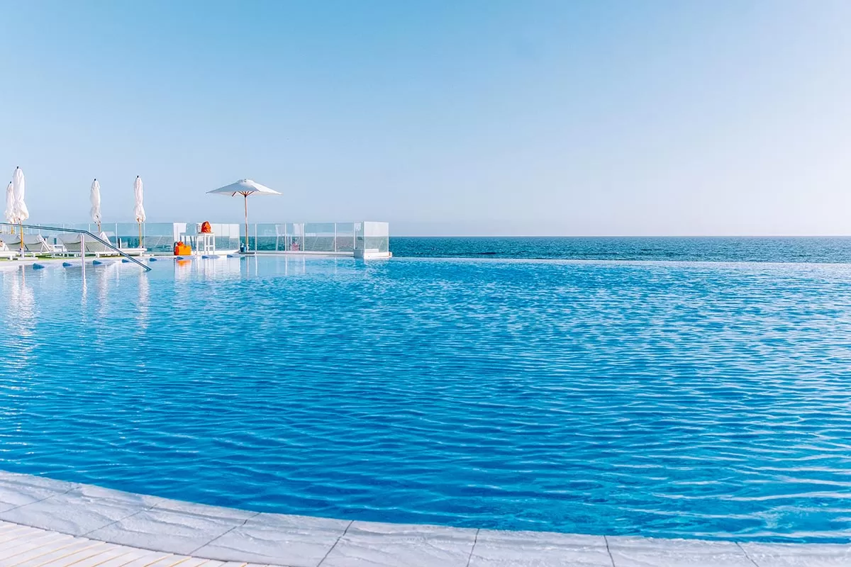 Things to do in Gran Canaria Spain - Infinity pool at Perchel Beach Club